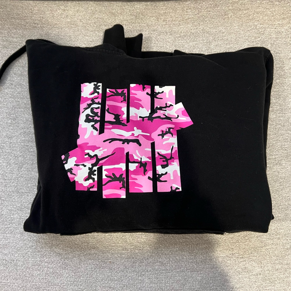 Antisocial social club  x undefeated hoodie